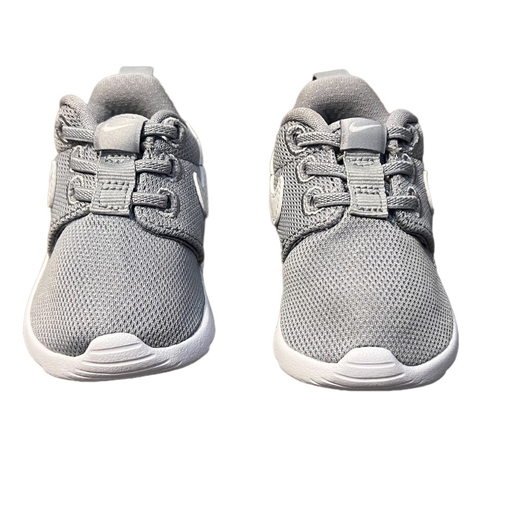 NWOB‎ Nike Unisex Baby Shoes Size 2c